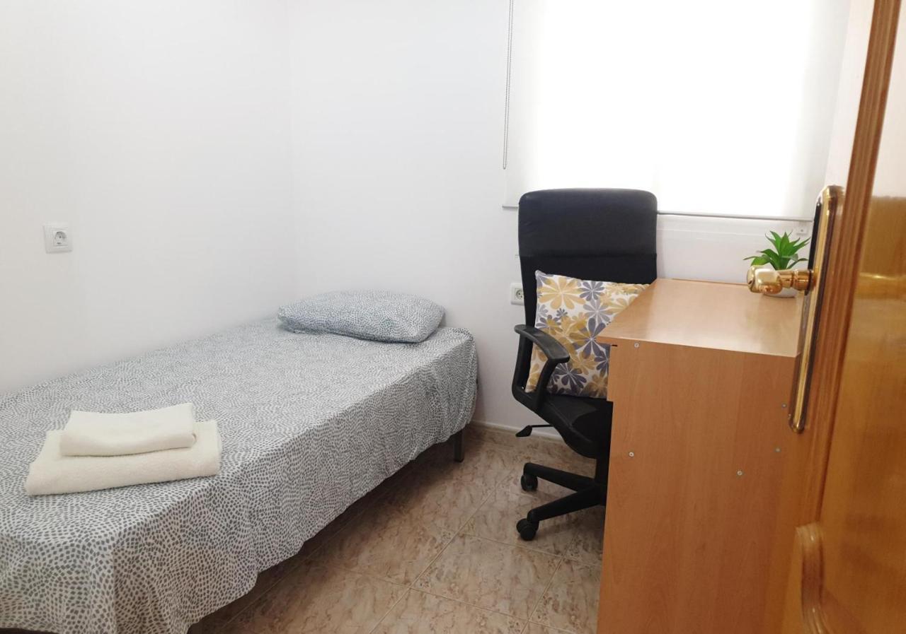 Soleado Apartamento En 네르하 외부 사진