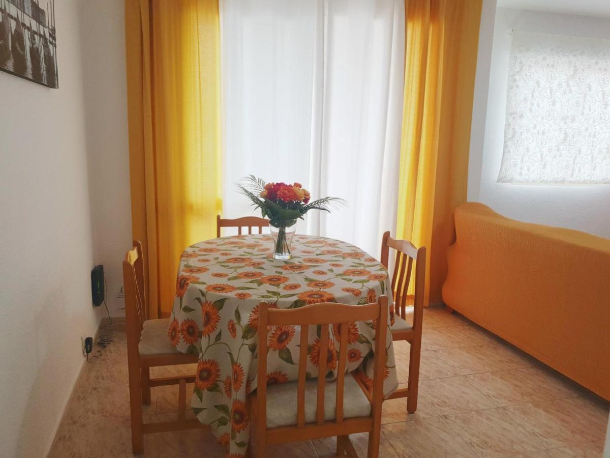 Soleado Apartamento En 네르하 외부 사진
