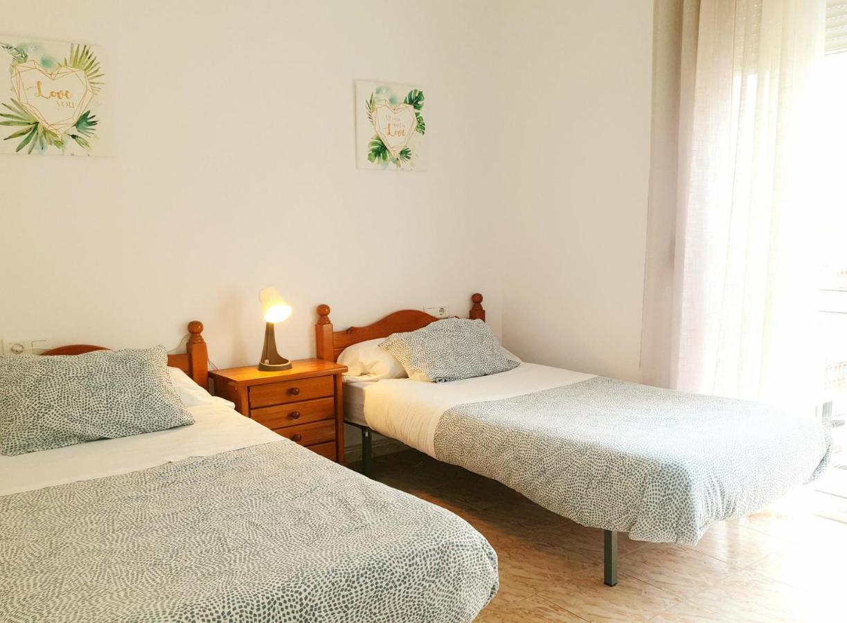 Soleado Apartamento En 네르하 외부 사진